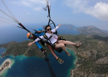 Ölüdeniz’de Yamaç Paraşütü
