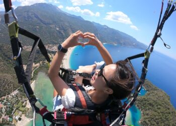 Ölüdeniz’de Yamaç Paraşütü